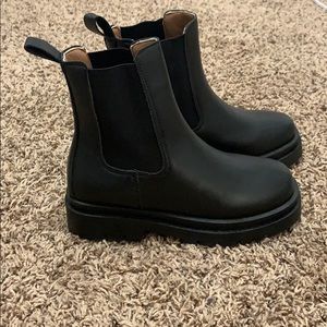 Black Boots Size 7/8 US 38 EUR